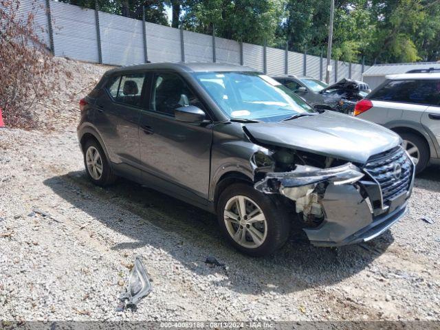  Salvage Nissan Kicks