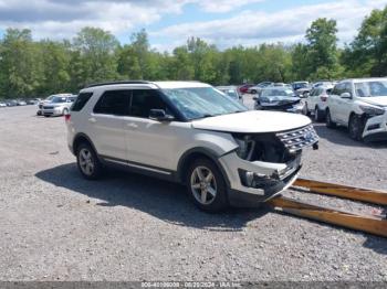  Salvage Ford Explorer