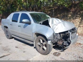  Salvage Chevrolet Avalanche 1500