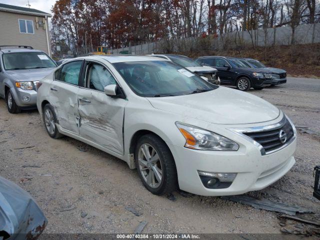  Salvage Nissan Altima