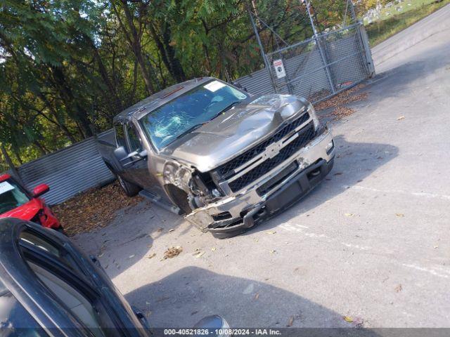  Salvage Chevrolet Silverado 2500