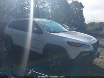  Salvage Jeep Cherokee