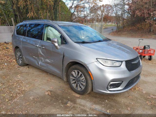  Salvage Chrysler Pacifica