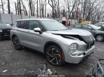  Salvage Mitsubishi Outlander