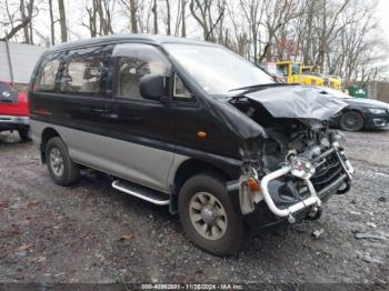  Salvage Mitsubishi Van