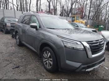  Salvage Nissan Pathfinder