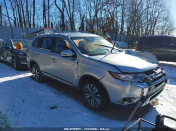  Salvage Mitsubishi Outlander