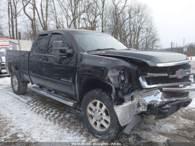  Salvage Chevrolet Silverado 2500