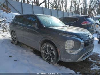  Salvage Mitsubishi Outlander