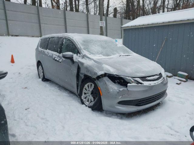  Salvage Chrysler Pacifica