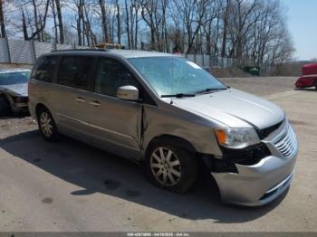  Salvage Chrysler Town & Country