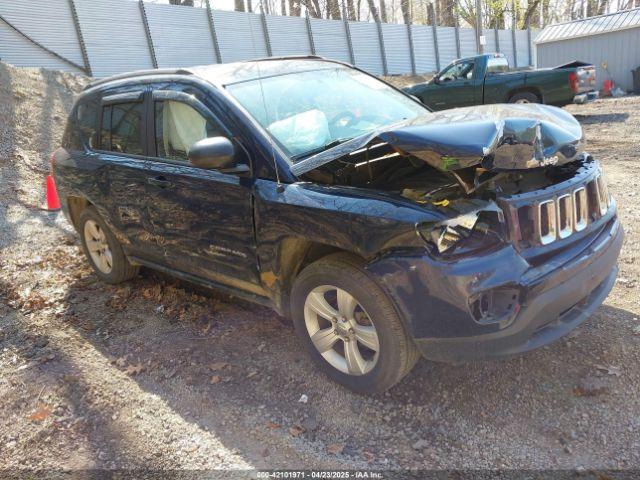  Salvage Jeep Compass