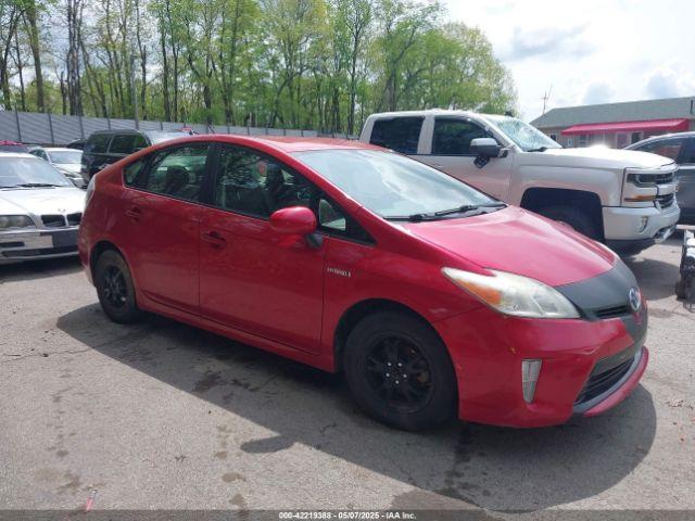  Salvage Toyota Prius