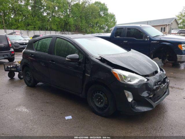  Salvage Toyota Prius c