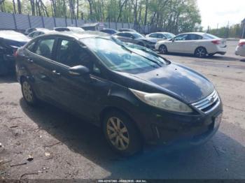  Salvage Ford Fiesta