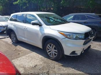  Salvage Toyota Highlander
