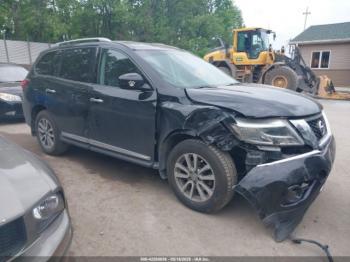  Salvage Nissan Pathfinder