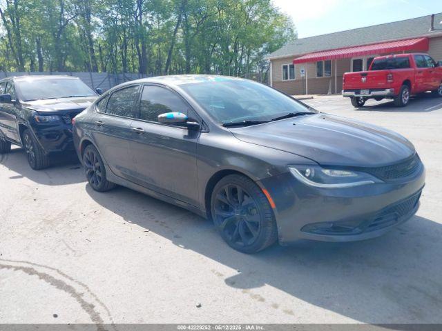  Salvage Chrysler 200
