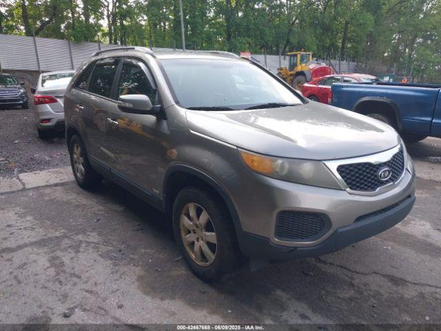  Salvage Kia Sorento