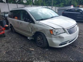  Salvage Chrysler Town & Country