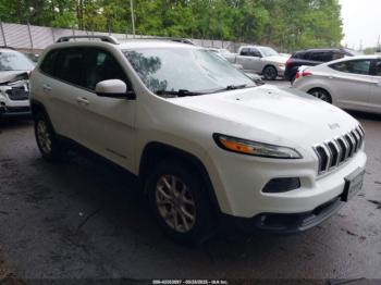 Salvage Jeep Cherokee