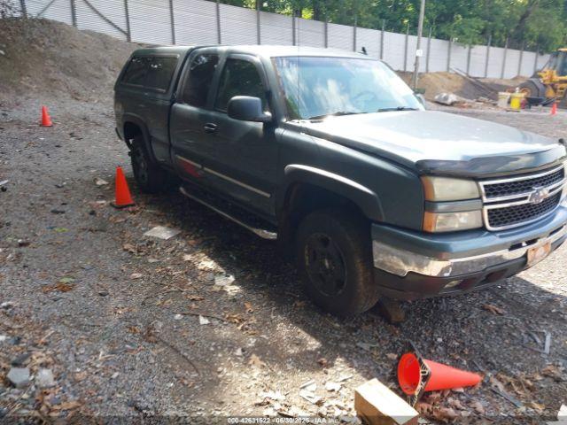  Salvage Chevrolet Silverado 1500