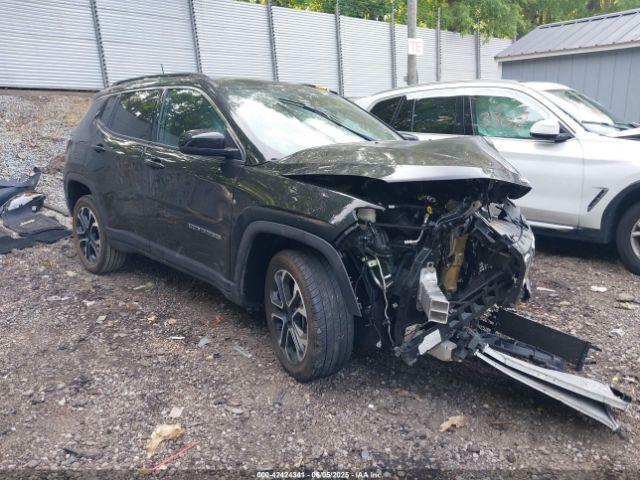  Salvage Jeep Compass