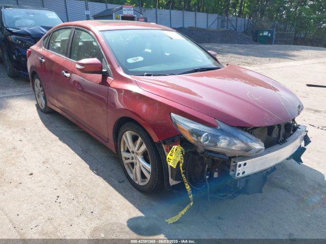  Salvage Nissan Altima