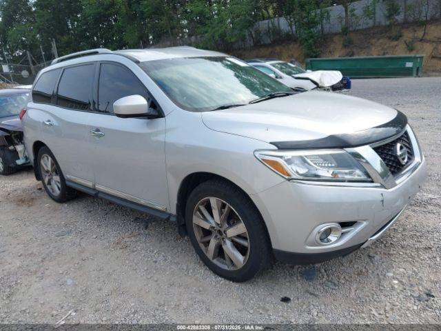  Salvage Nissan Pathfinder