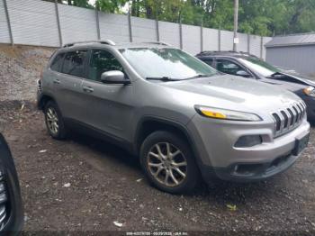  Salvage Jeep Cherokee