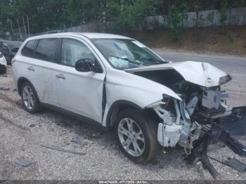  Salvage Mitsubishi Outlander