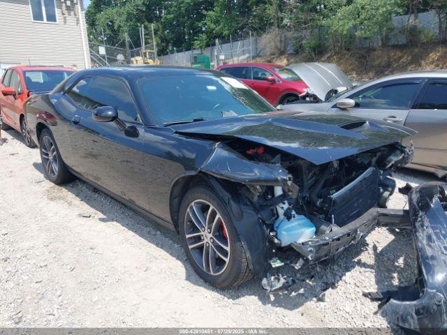  Salvage Dodge Challenger