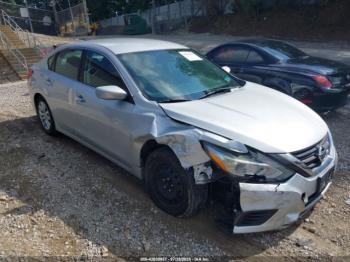  Salvage Nissan Altima