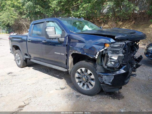  Salvage Chevrolet Silverado 2500