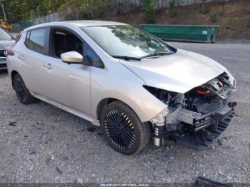 Salvage Nissan LEAF