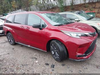  Salvage Toyota Sienna