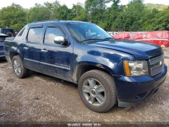  Salvage Chevrolet Avalanche 1500