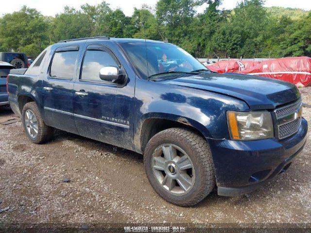  Salvage Chevrolet Avalanche 1500