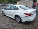 Toyota Camry Le Image 15