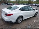 Toyota Camry Le Image 17