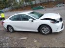 Toyota Camry Le Image 2