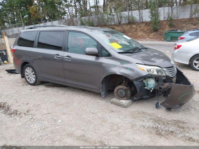  Salvage Toyota Sienna