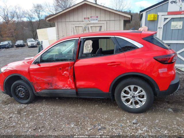 Ford Escape Active Image 14