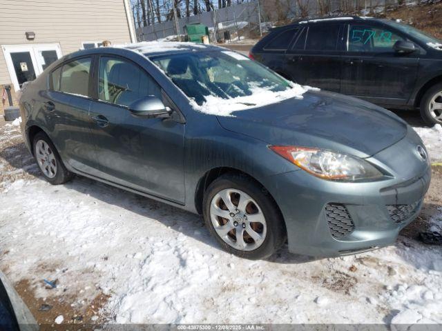  Salvage Mazda Mazda3