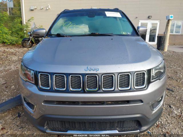Jeep Compass Limited 4x4 Image 10