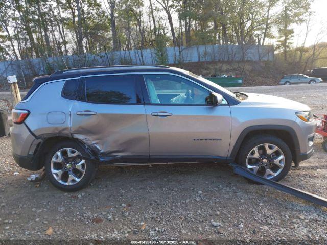 Jeep Compass Limited 4x4 Image 14