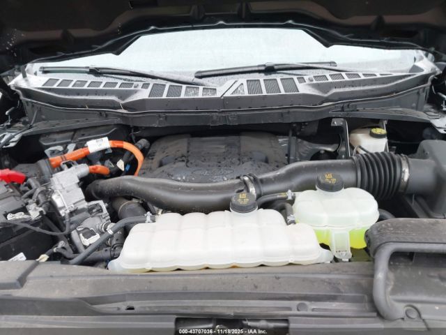 Ford F-150 Lariat Image 16