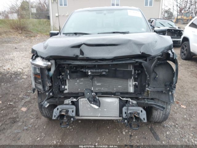 Ford F-150 Lariat Image 14