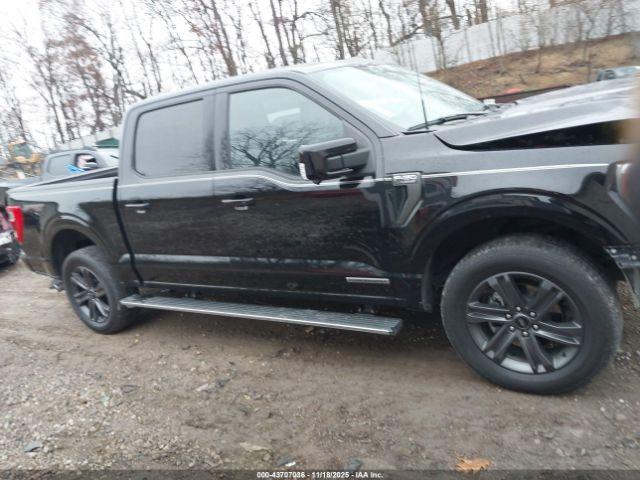 Ford F-150 Lariat Image 12