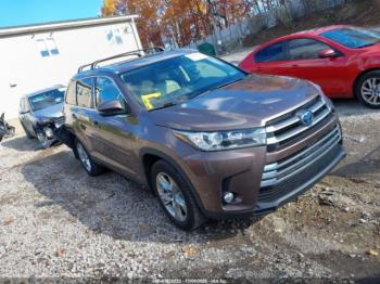  Salvage Toyota Highlander